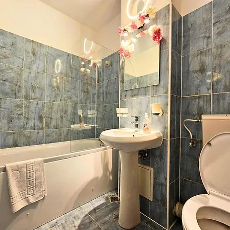 Brancusi By Rosuites