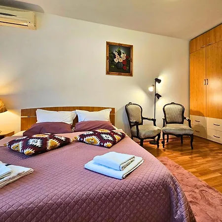 Brancusi By Rosuites * בוקרשט